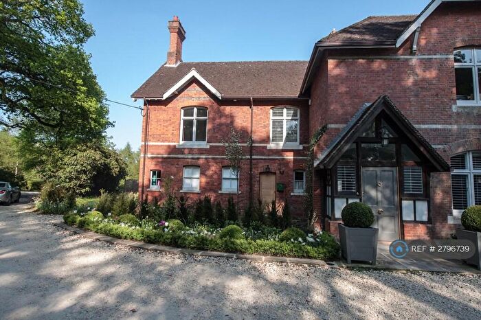 2 Bedroom Flat To Rent In Nalder Hill House, Stockcross, Newbury, RG20