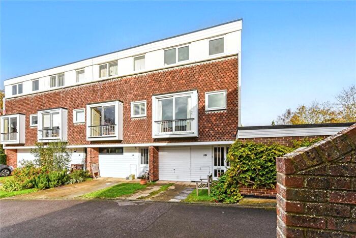 4 Bedroom End Of Terrace House For Sale In Tower Street, Chichester, West Sussex, PO19