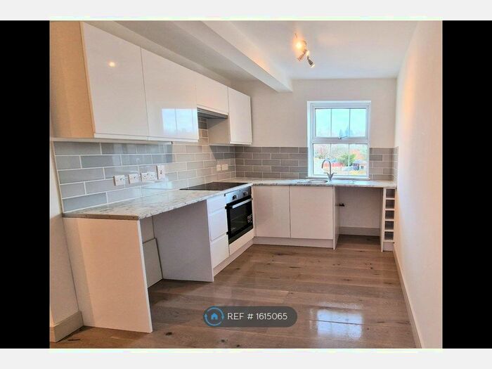 2 Bedroom Maisonette To Rent In Church Road, Surrey, KT17