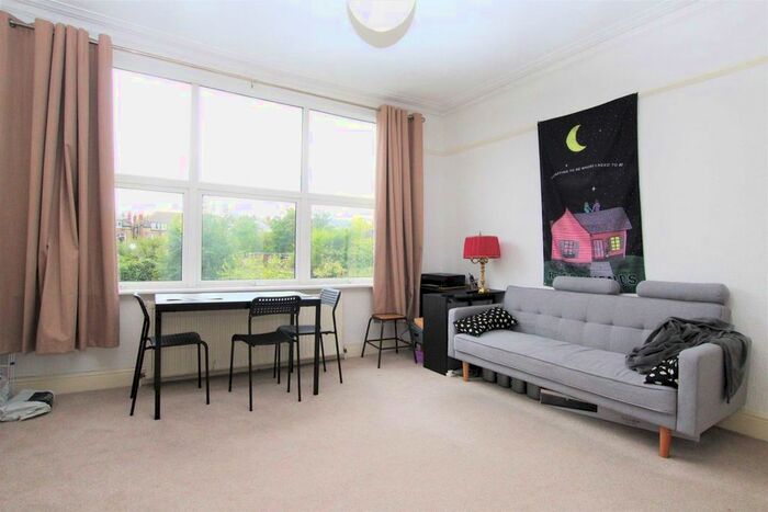 1 Bedroom Flat To Rent In Kings Avenue, London, N10