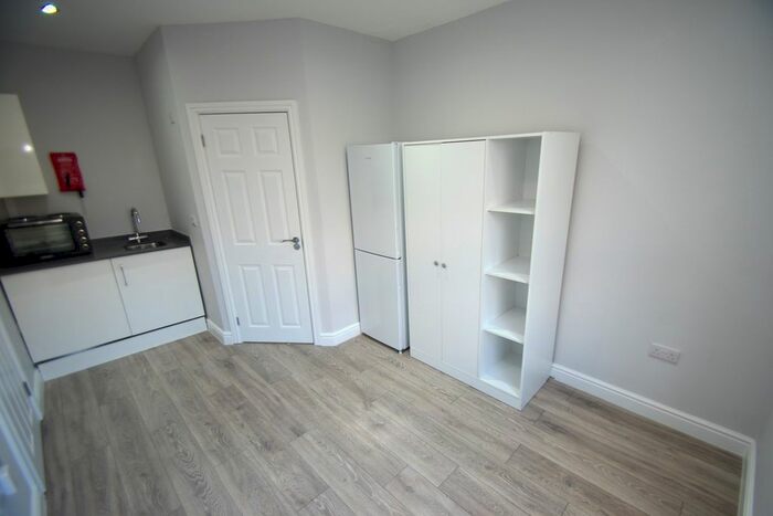 Studio To Rent In Gladstone Road, Watford, WD17