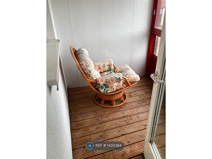 1 Bedroom Flat To Rent In Drygate, Glasgow, G4