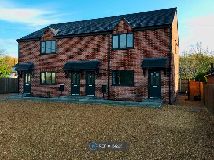 2 Bedroom Flat To Rent In Cradge Bank, Spalding Lincs, PE11