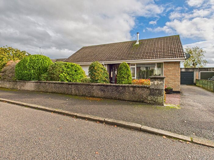 3 Bedroom Detached Bungalow For Sale In Rosshill Drive, Maryburgh, IV7