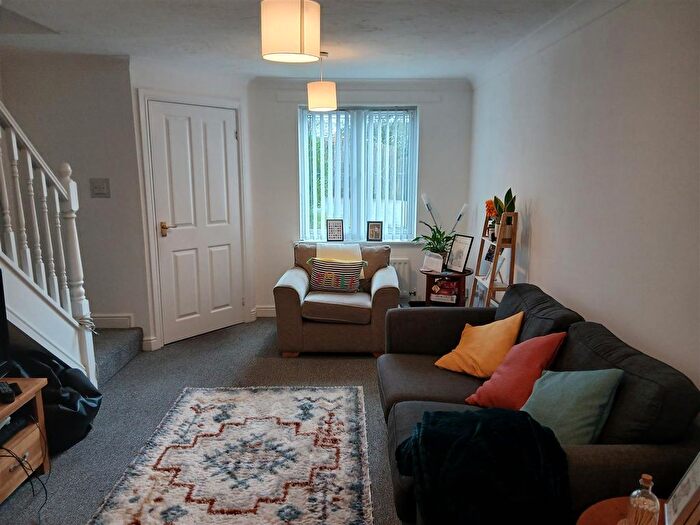 2 Bedroom Semi Detached House For Sale In Clos Cwm Garw, Caerphilly, CF83