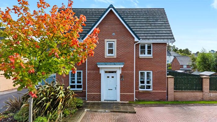 3 Bedroom End Of Terrace House For Sale In Clarence Square, Clydebank, G81