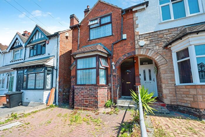 3 Bedroom Semi-Detached House For Sale In Bromyard Road, Birmingham, B11