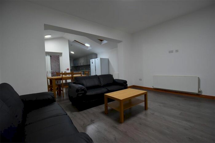 7 Bedroom Terraced House To Rent In Heeley Road, Selly Oak, Birmingham, B29