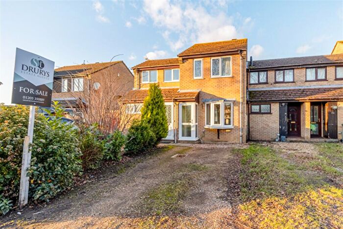 2 Bedroom Terraced House For Sale In The Graylings, PE21