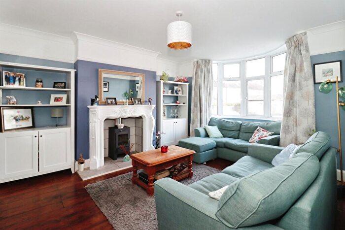 3 Bedroom End Of Terrace House For Sale In Meadowsweet Avenue, Filton, Bristol, BS34