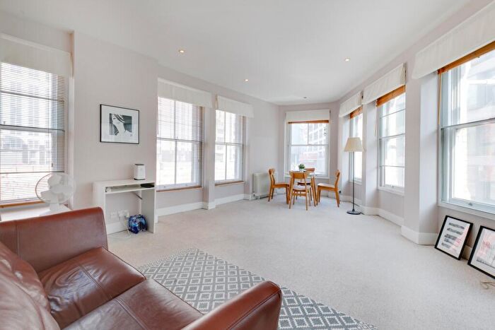 1 Bedroom Apartment To Rent In Poppins Court, Epc: B, EC4A