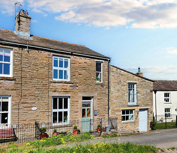 2 Bedroom Character Property To Rent In South View, Burtersett Hawes, DL8