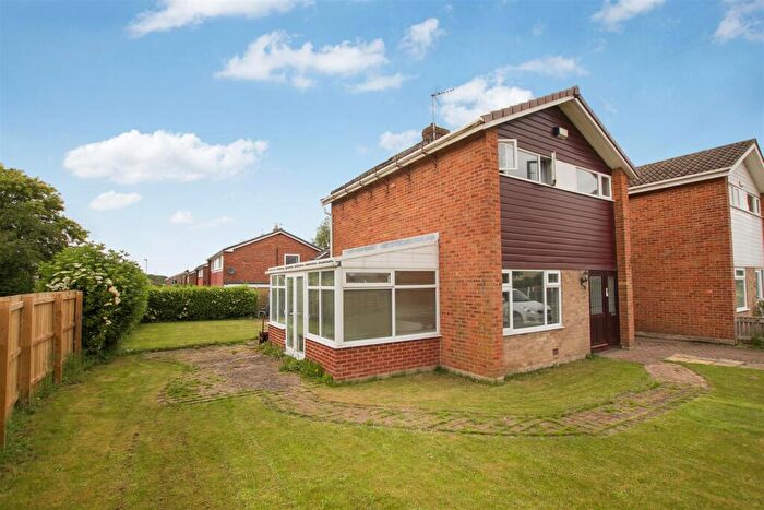 3 Bedroom Detached House For Sale In Northallerton Road, Brompton, Northallerton, DL6