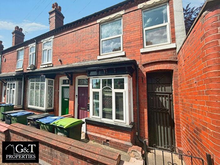 2 Bedroom End Of Terrace House For Sale In Halesowen Road, Cradley Heath, B64