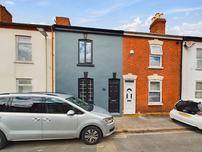 3 Bedroom Terraced House For Sale In Magdala Road, Gloucester, Gloucestershire, GL1