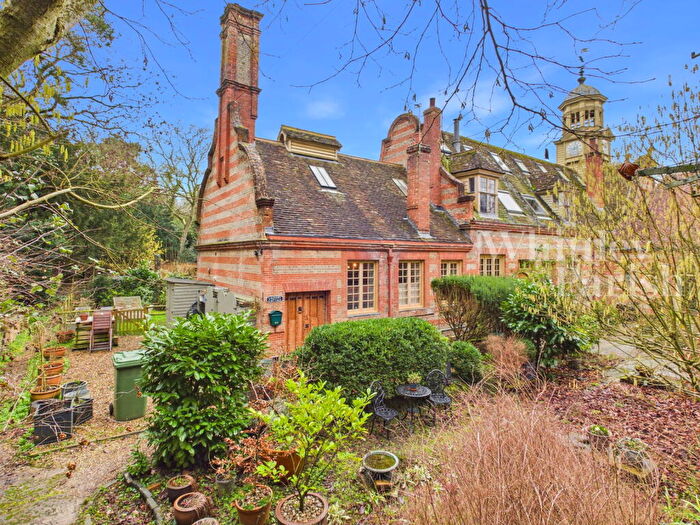 2 Bedroom Cottage For Sale In Kenninghall Road, Garboldisham, IP22