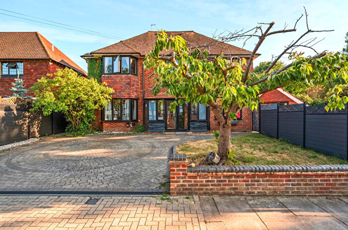 4 Bedroom Detached House For Sale In Hazelmere Road, Petts Wood, Orpington, BR5
