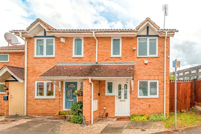 2 Bedroom End Terrace House For Sale In Milburn Drive, Yiewsley, West Drayton, UB7