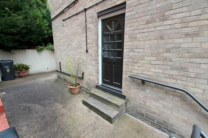 2 Bedroom Flat To Rent In Bannerdale Close, Sheffield, S11