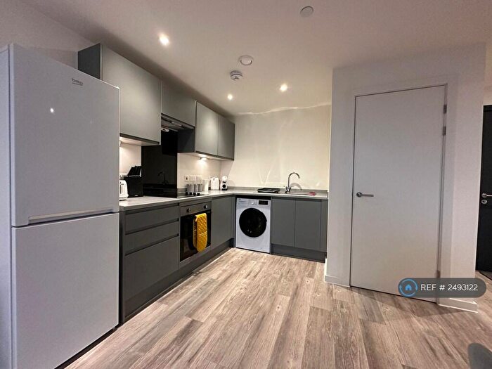 1 Bedroom Flat To Rent In Bevington Bush, Liverpool, L3