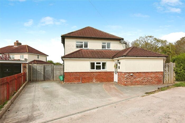 4 Bedroom Semi Detached House For Sale In New Road, Warsash, Southampton, Hampshire, SO31