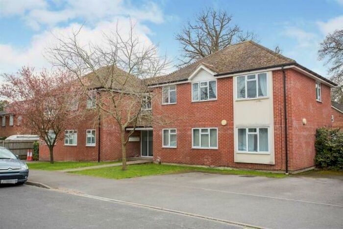 2 Bedroom Apartment To Rent In Navigators Way, Hedge End, Southampton, SO30