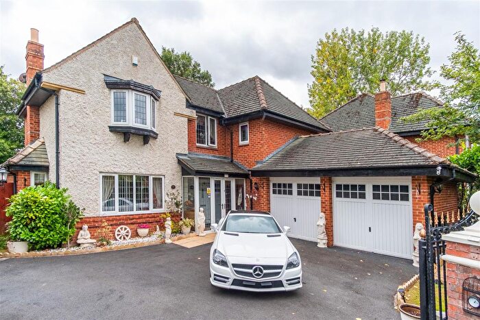 5 Bedroom Detached House For Sale In Woodfold, Penwortham, Preston, PR1
