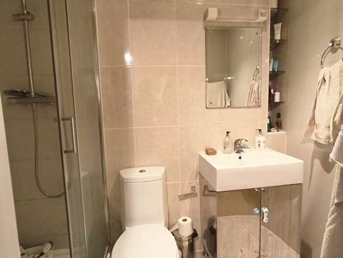 1 Bedroom Property To Rent In Wolfe Crescent, London, SE16
