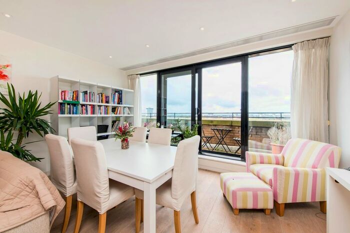 3 Bedroom Flat To Rent In Cromwell Road, London, SW7