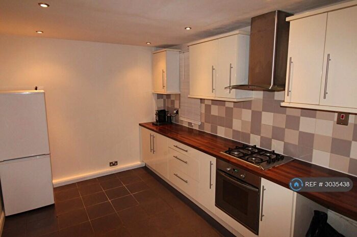 3 Bedroom Semi Detached House To Rent In Monkspring, Barnsley, S70