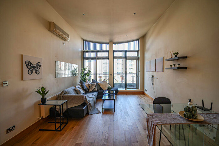 2 Bedroom Flat For Sale In Park Row, Bristol, BS1