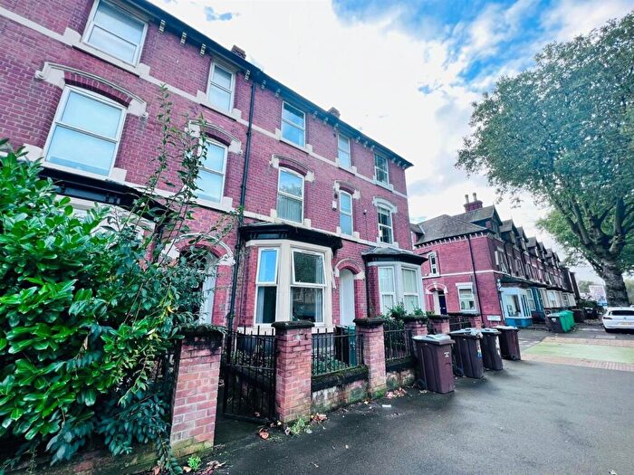 6 Bedroom House To Rent In Castle Boulevard, Nottingham, NG7