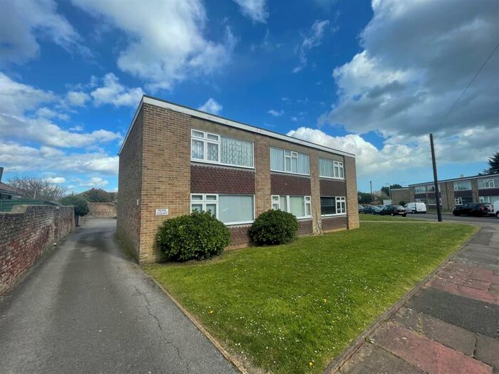 Flat To Rent In Rose Court, Seamill Park Crescent, Worthing, BN11