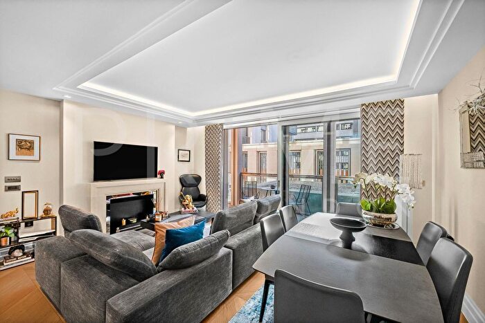 2 Bedroom Flat For Sale In Wren House, Strand, London, WC2R