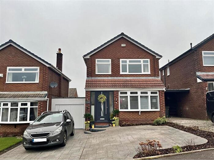 3 Bedroom Detached House For Sale In Carrbrook Crescent, Carrbrook, Stalybridge, SK15