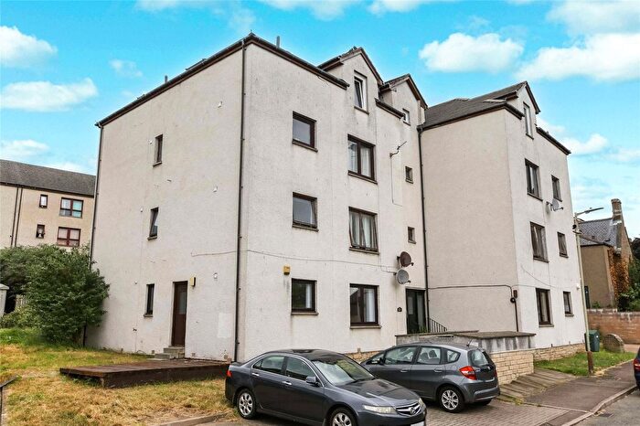 2 Bedroom Flat For Sale In Whistlers Way, Dundee, Angus, DD3
