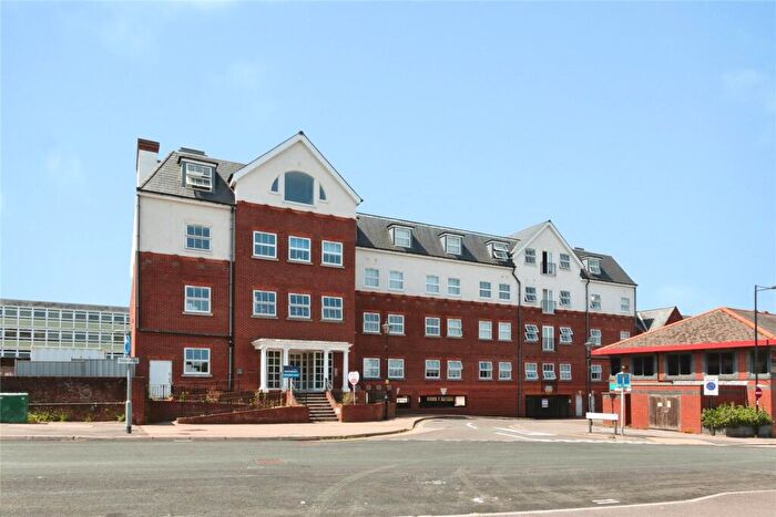 2 Bedroom Flat For Sale In Little Victoria Street, Basingstoke, Hampshire, RG21