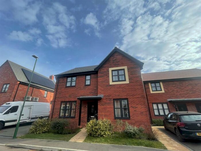 4 Bedroom Detached House To Rent In Gillott Drive, Solihull, B90