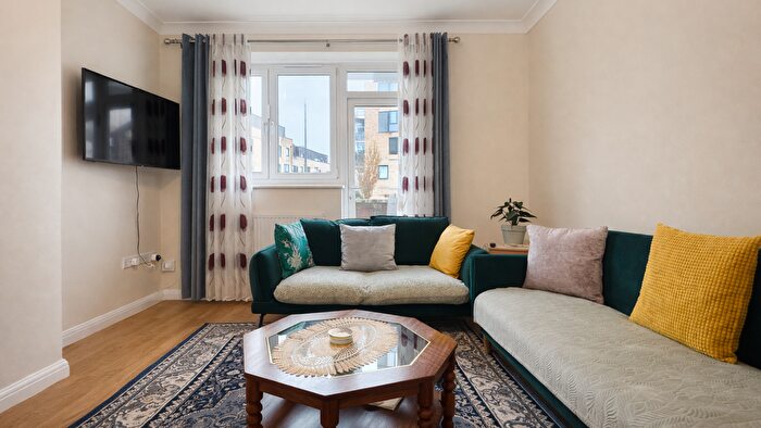 3 Bedroom Flat For Sale In Baldrey House, Blackwall Lane, London, SE10