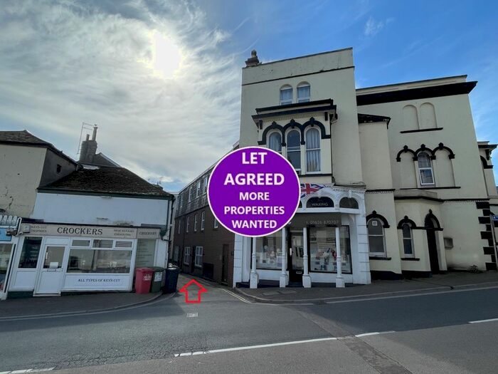 1 Bedroom Flat To Rent In Gilroy House, Clampet Lane, Teignmouth, TQ14