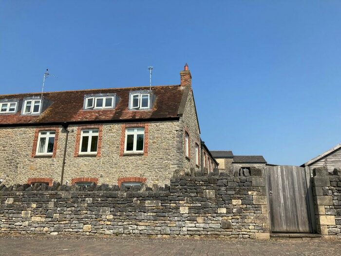 3 Bedroom End Of Terrace House To Rent In Queens Road, Evercreech, BA4