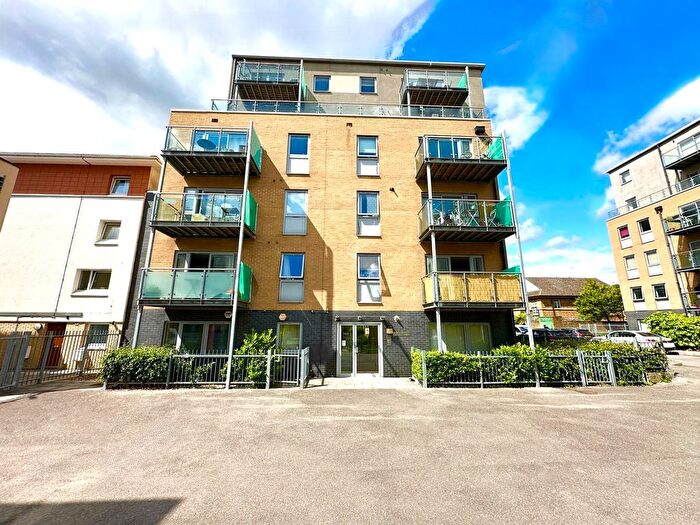 2 Bedroom Flat To Rent In Clematis Apartments, Merchant Street, London, E3
