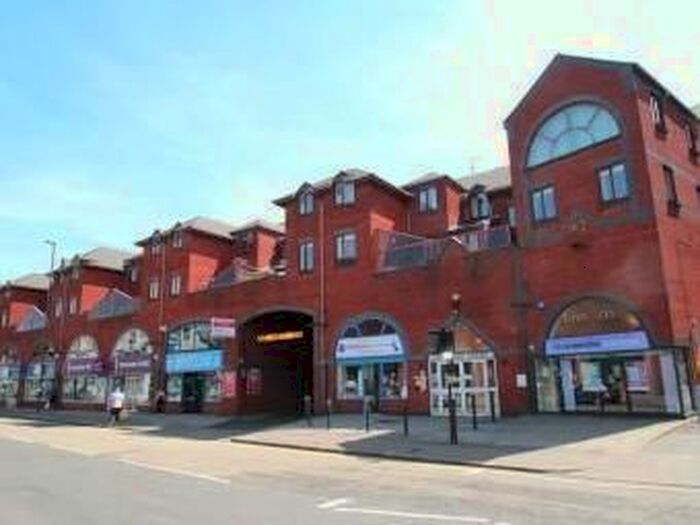 2 Bedroom Flat To Rent In High Street, Harborne, Birmingham B17