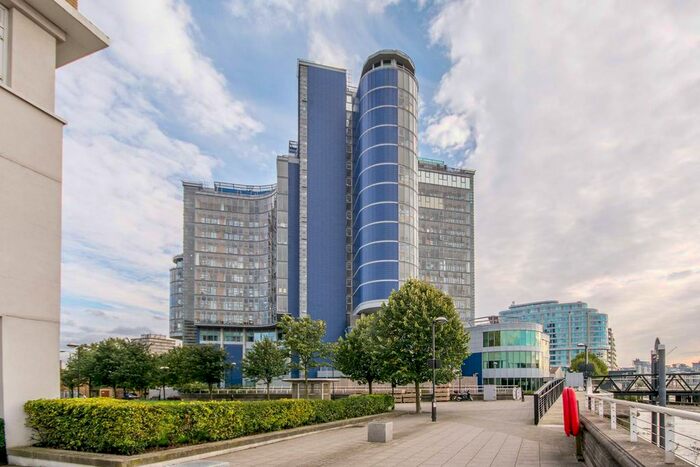 1 Bedroom Flat To Rent In Lombard Road, Battersea Square, London, SW11