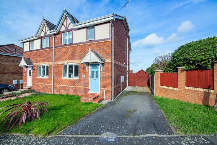 3 Bedroom Semi-Detached House To Rent In Alexander Drive, Worksop, S81