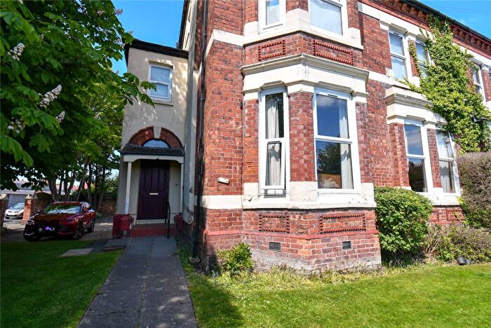2 Bedroom Flat For Sale In Prenton Road East, Birkenhead, Wirral, CH42