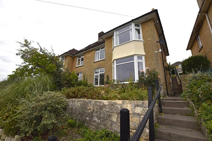 4 Bedroom Semi-Detached House To Rent In St James's Park, Bath, BA1