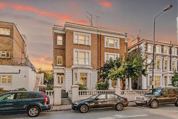 2 Bedroom Apartment To Rent In Edith Grove, London, SW10