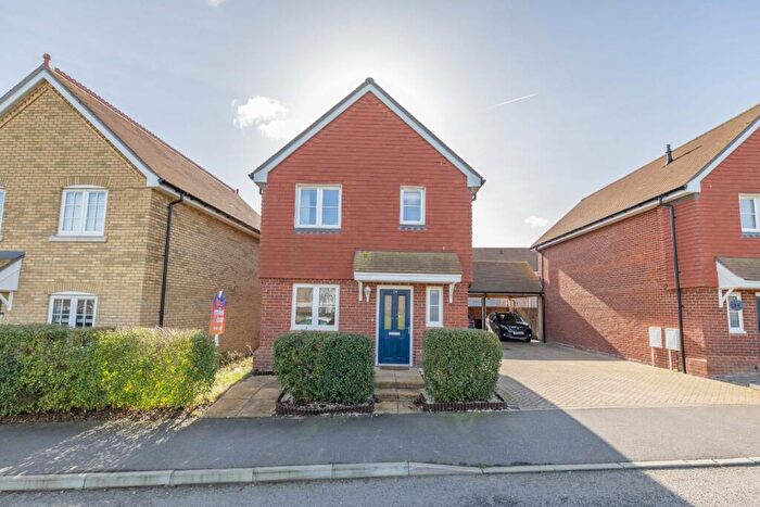 3 Bedroom Detached House For Sale In Kings Drive, Faversham, Kent, ME13