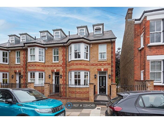 4 Bedroom End Of Terrace House To Rent In Iveley Road, London, SW4
